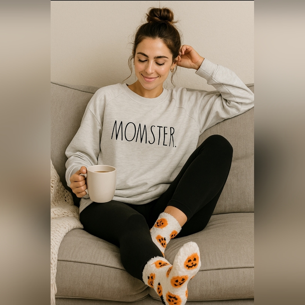 🎃RAE DUNN Halloween Momster Sweatshirt With Matching Socks 4-10